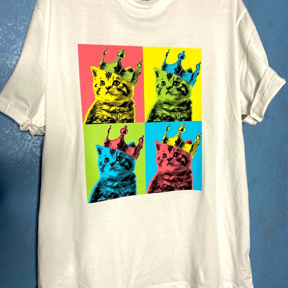 NWT Cat color pop with crown tee shirt